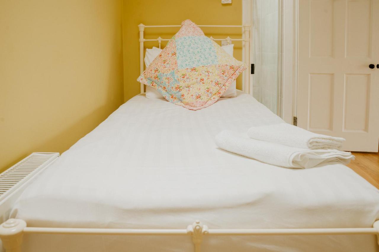 Bed and Breakfast Abbeyview House à Abbeyshrule Extérieur photo